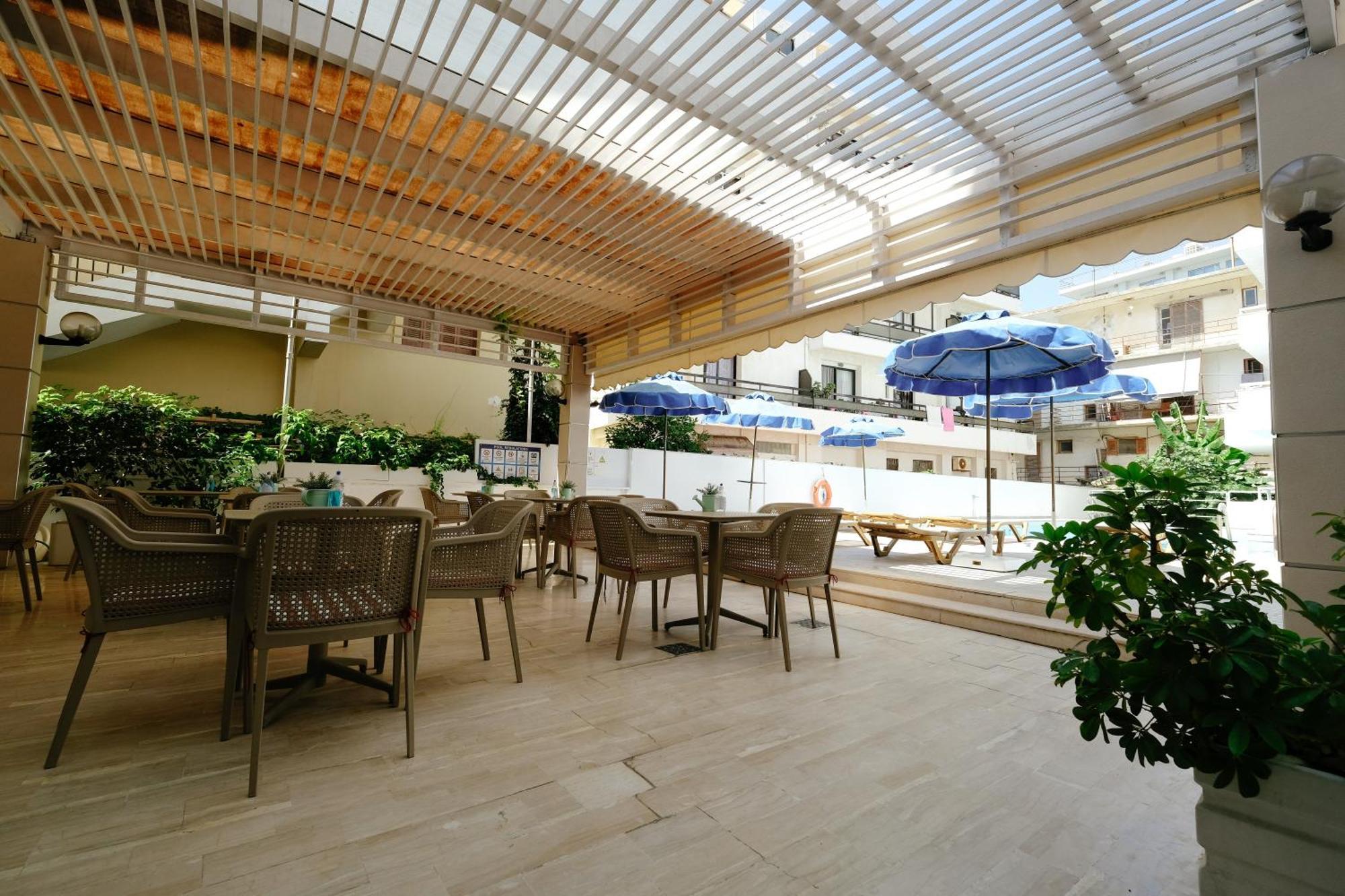 Helena Hotel 3*