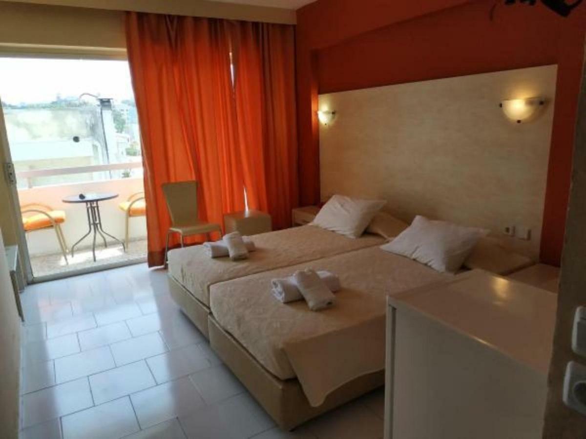 Helena Hotel 3*